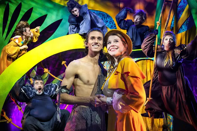 Aufeinandertreffen zweier Welten: Im Musical-Highlight „Tarzan“ erlebt das Publikum gemeinsam mit dem Titelhelden ein atemberaubendes Dschungel-Abenteuer. | Foto: Theater Liberi/Nilz Böhme
