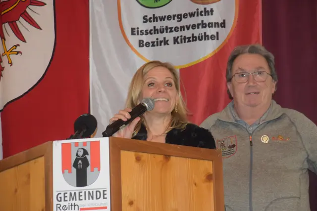 Als erste Rednerin wurde Frau Landtagsabgeordnete, Katrin Brugger, um ihre Worte gebeten! Geschätzte Frau Landtagsabgeordnete, vielen Dank. Der Applaus zeigte die Begeisterung der Sportler/innen