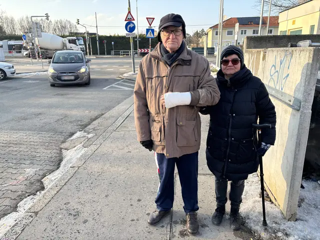 Wegen des gebrochenen Arms musste der Bewohner seine Operation verschieben.  | Foto: Luca Arztmann/MeinBezirk