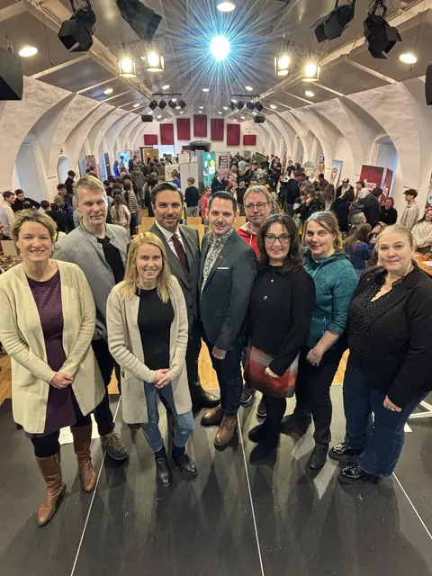 Die Stadt freut sich über den großen Andrang bei der Messe. Am Foto: Annemarie Kröss, Robert Fuchs, Kornelia Hechtl, Florian Steinwendtner, Jürgen Rummel, Helmut Leonhartsberger, Monika Scholz, Barbara Doupovec, Heidi Zanini | Foto: Lauren Fahrenberger / MeinBezirk