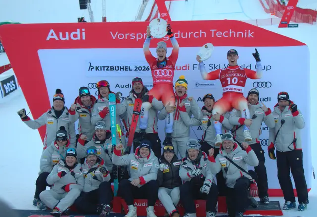 Schweizer Teamwork: Das Betreuerteam der Eidgenossen jubeln mit Marco Odermatt und Franjo von Allmen. | Foto: Gerald Habison