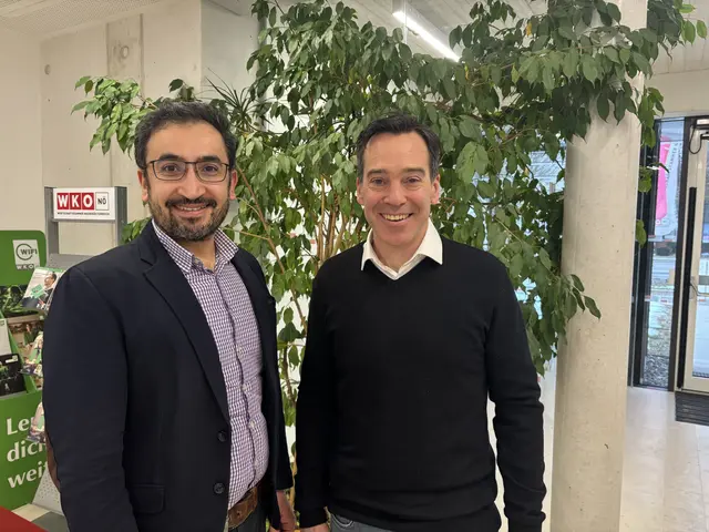 Leiter Ramazan Serttas und Obmann Andreas Kirnberger von der WKNÖ Außenstelle Purkersdorf ziehen Bilanz und geben einen Ausblick auf 2026 | Foto: Lauren Fahrenberger / MeinBezirk