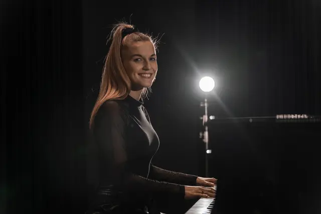 Unplugged: Ruhig und berührend präsentiert die Seiersbergerin Viktoria Wieser aka "Toria" ihre erste Single jetzt. | Foto: Tabea Gutmann
