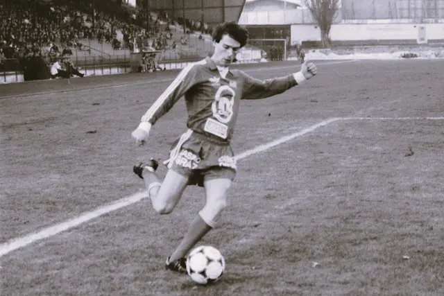Hans Pigel im alten Liebenauer Stadion in Aktion. | Foto: Fischer/Sammlung GAK 1902