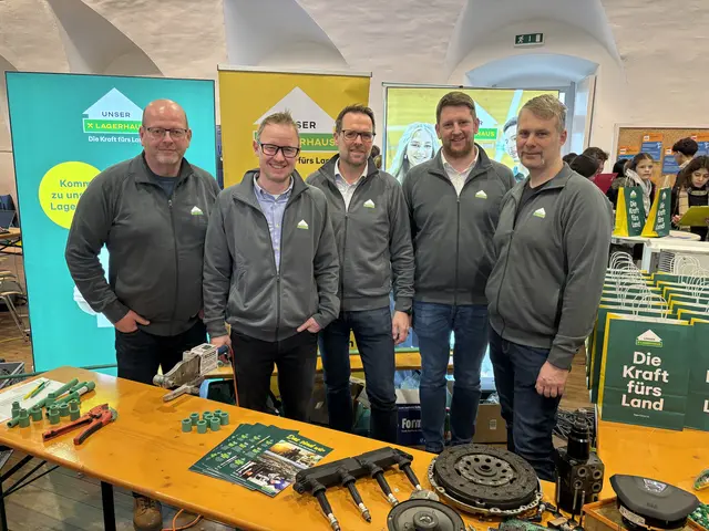 Das Team vom Lagerhaus Tulln-Neulengbach ist bei der Messe stark vertreten mit Christian Huber, Markus Leonhartsberger, Christoph Pesl, Christoph Bauer und Robert Fuchs | Foto: Lauren Fahrenberger / MeinBezirk