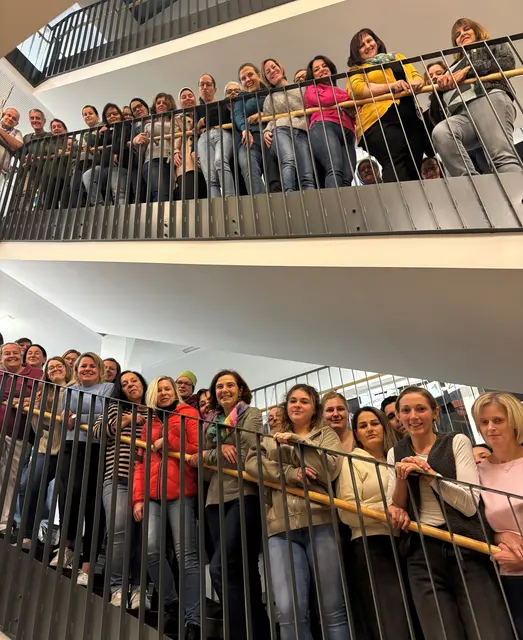 Das Team des Altenheims Frankenmarkt sorgt mit viel Engagement, Herzlichkeit und Verantwortungsbewusstsein für das Wohl der Bewohner:innen. | Foto: SHV Vöcklabruck