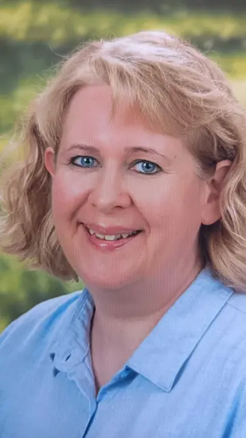 Ich finde, dass Wehrpflicht und Zivildienst gleich lange sein sollten. Georgia Greimel-Daxböck, Krems