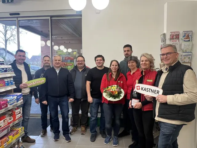 Lisa Wagner beschäftigt zwei Mitarbeiterinnen (rechts). | Foto: Kulturverein Grenzgänger