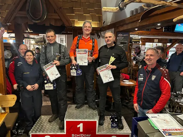 Oberstleutnant Nicole Trapp (links) übernahm die Siegerehrung. | Foto: Polizei Zwettl