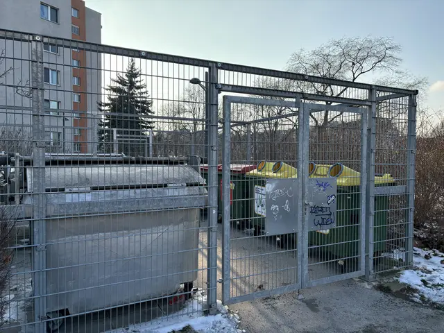 In der Anlage gegenüber wurde bereits vor vier Jahren eine Absperrung angebracht.  | Foto: Luca Arztmann/MeinBezirk