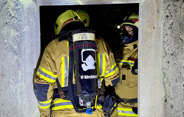 Zwei Personen wurden vorsorglich ins BKH Kufstein gebracht. | Foto: ZOOM.Tirol