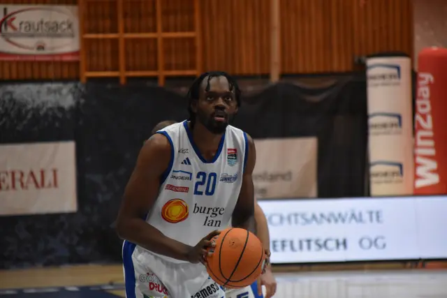 Deante Johnson mit Fokus auf den Korb | Foto: MeinBezirk/Michael Strini