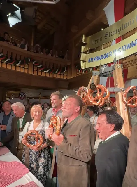 Die 33. Weißwurstparty mit Arnold Schwarzenegger, Jürgen Klopp und der Gastgeberfamilie Hauser vom Stanglwirt. | Foto: Nadja Schilling