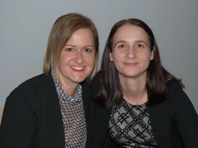 Daniela und Karin im Gemeindezentrum Steinberg.  | Foto: Vanessa Wittmann