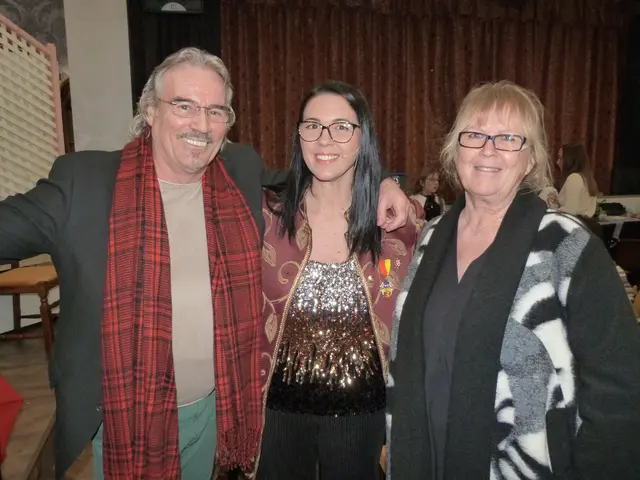 Geri und Gabi, Eltern des 1. Präsidenten der Faschingsgilde Emanuel Rom und seine Frau Nadine Rom genossen die Premiere in vollen Zügen! | Foto: Vanessa Wittmann