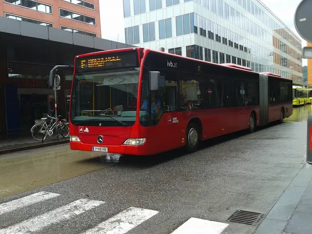 Die Buslinie F wird auch in den kommenden Jahren bis zum Bahnhof Rum geführt.  Der Innsbrucker Gemeinderat hat einstimmig beschlossen, die Verlängerung für weitere drei Jahre zu finanzieren. | Foto: MeinBezirk
