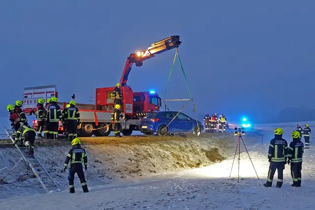 Bergung durch die Feuerwehr | Foto: FF Waidhofen/Thaya