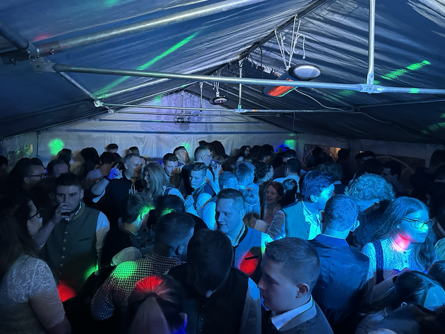 Das Discozelt der Landjugend war bis spät in die Nacht gut besucht. | Foto: Jana Zuser