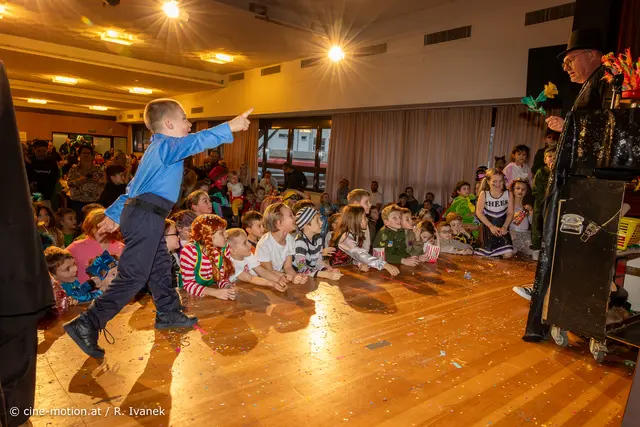 Elias L. weiß es ganz genau - er stürmte auf die Bühne. | Foto: cine-motion.at / R. Ivanek