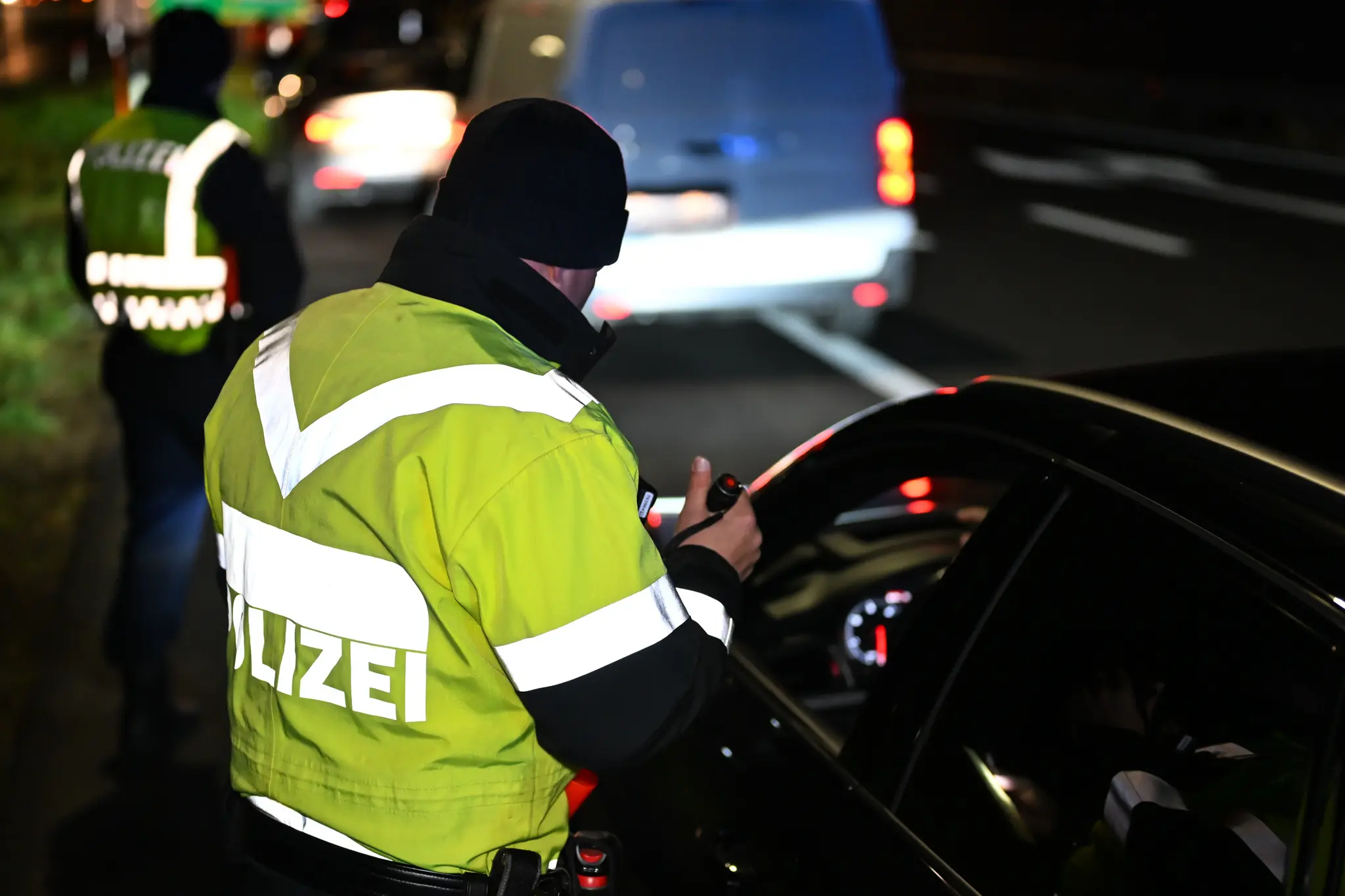 Police stop speeders on the B1: Two driver's licenses confiscated in ...