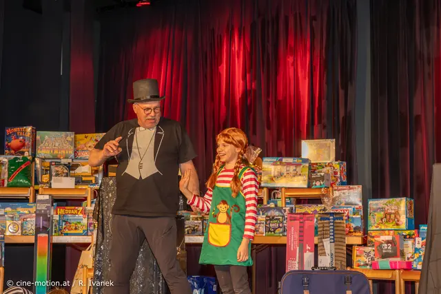 BIbi-Langstrumpf durfte mit Zauberer Pepino mittun. | Foto: cine-motion.at / R. Ivanek