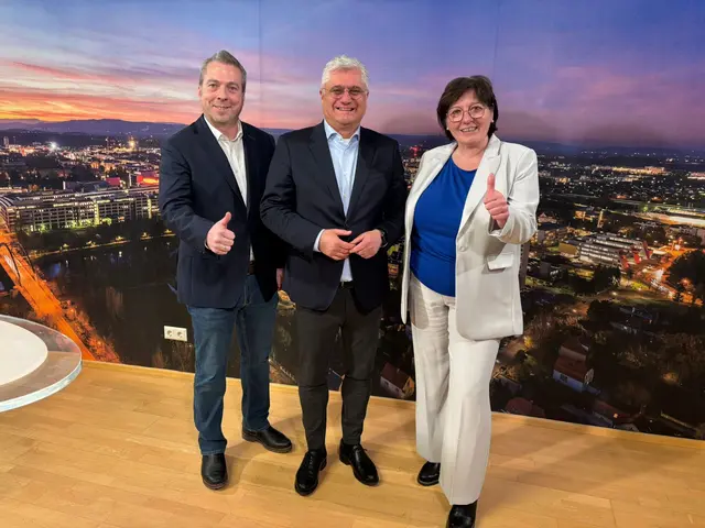 Zufriedene Gesichter bei der FPÖ mit Spitzenkandidat Martin Antauer (mi.). | Foto: Tanja Handlfinger