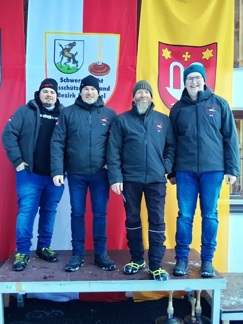 Rang 15: EC Kössen II; Tobias Unterrainer, Reinhard Windbichler, Daniel Vogt und Andreas Windbichler. | Foto: Andi Aberger