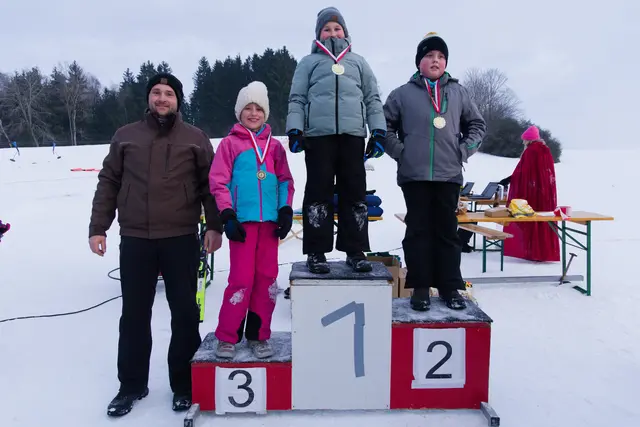 Sieger der Jahrgänge 2015 bis 2018: Leander Kepplinger, Adrian Märzinger, Eva Mager | Foto: Alfred Hofer