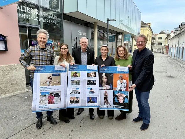 Ausstellungskurator Georg Gratzer, Veranstaltungsmanagerin Eva Glössl, Leiter des Kulturbereichs Johann König, Bürgermeisterin Bettina Bauernhofer, Veranstaltungsmanagerin Angela Kahr und Kulturreferent Hermann Mauritsch präsentierten das umfangreiche Kulturprogramm (v. l.). | Foto: Stadtkommunikation/Lagler