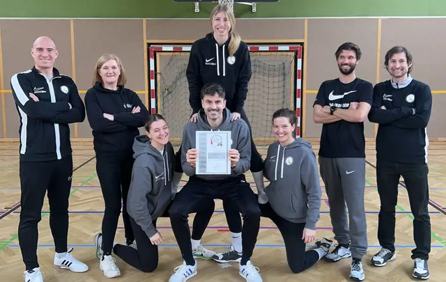 Das Sportlerinnen-Team des Leibnitzer Gymnasiums freut sich über das Schulsportsiegel als Anerkennung für den umfangreichen und vielfältigen Sportschwerpunkt. | Foto: B(R)G Leibnitz