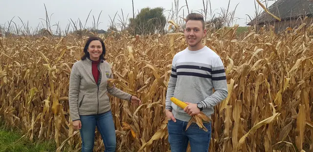 VP-Landtagsabgeordnete Doris Schmidl mit Junglandwirt Stefan Schmidl 