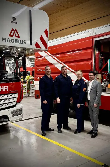 Bürgermeister Christian Gepp sorgte für einen geregelten Ablauf bei der Wahl.  | Foto: Feuerwehr Korneuburg