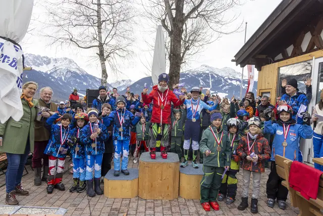 65 junge Talente lieferten sich in Ehrwald einen packenden Wettkampf beim ersten Riesentorlauf des Zugspitzcups 2026. | Foto: Ehrwalder Wettersteinbahnen