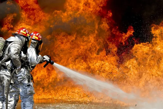 Mehrere Feuerwehren wurden Montagnachmittag zu einem Brand in einer Werkstatthalle eines Sägewerks in Aflenz gerufen. (Symbolbild) | Foto: pixabay