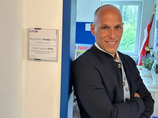 FPÖ-Landesgeschäftsführer Helmut Fiedler freut sich für die Neunkirchner über ihre Chance, wieder Politiker mit Handschlagqualität wählen zu können. | Foto: FPÖ NÖ