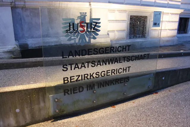 Der Fußballfan muss sich vor dem Landesgericht Ried verantworten. | Foto: MeinBezirk