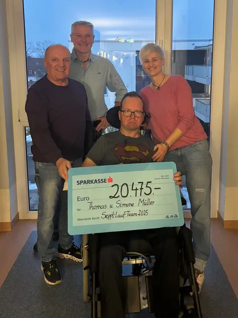 Spendenübergabe an Thomas und Simone Müller. | Foto: Naturfreunde Hochburg-Ach