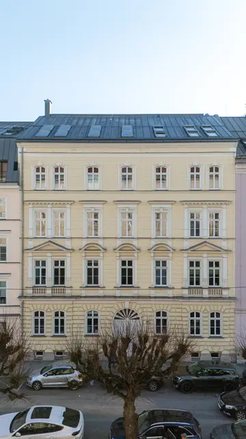 Im Dachgeschoß der Harrachstraße 16 in Linz ereignete sich die Schreckenstat.  | Foto: Team Fotokerschi/W. Kerschbaummayr