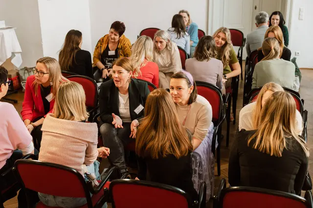 Speed-Talk _ animiert zu anregenden Gesprächen. | Foto: Markus Schneeberger Photography