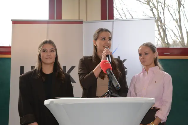 Direktorin Sonja Hasler organisierte gemeinsam mit den Schülerinnen und Schülern der Diplomarbeitsgruppe eine erfolgreiche Messe mit starkem Praxisbezug. | Foto: Rosenberger Victoria