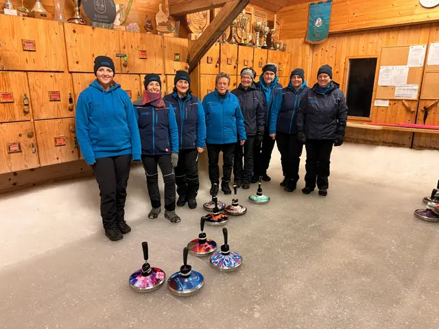 Sensationeller 0 : 7 Auswärtssieg in Oberndorf für die EC Brixen Damen, derzeit Rang 2.