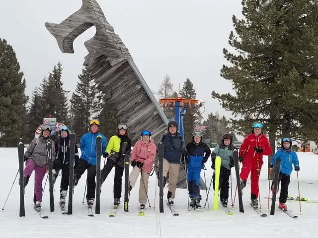 Skispaß am Kreischberg: Auch Kameradinnen und Kameraden des Bereichsfeuerwehrverbandes Mürzzuschlag waren mit dabei.  | Foto: BFVMZ