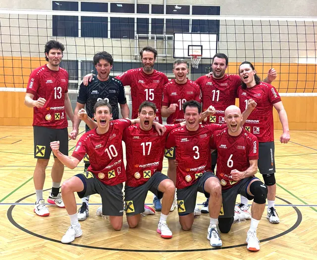Das Team Herren 1 mit Kapitän W. Sauer (Nummer 6) | Foto: Schatte