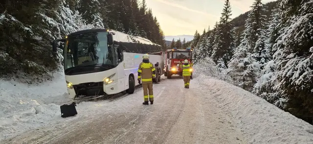 Fahrzeugbergung - Auobus - in Bundschuh | Foto: FF-Thomatal
