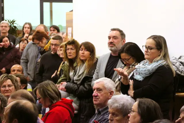 Ebenfalls zu Gast: Bürgermeister Andreas Derntl appellierte in einem Statement an Einigkeit abseits politischer Instrumentalisierung der Arztsuche. | Foto: Eckhart Herbe