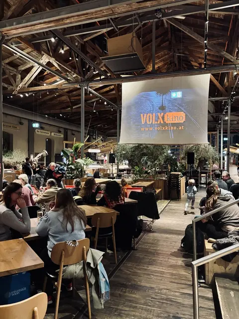 Das Volxkino kommt nach Meidling. Bis Mai werden bei freiem Eintritt Filme gezeigt. | Foto: Leni Mayer