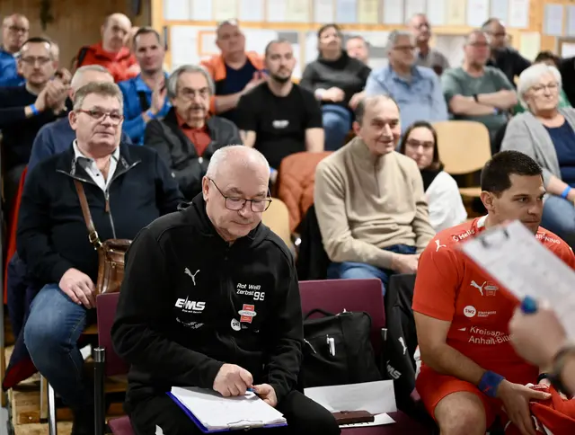 Coach von Zerbst war am Anfang sehr nachdenklich.