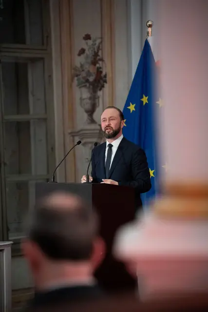 Max Lercher betonte, dass ein freies Europa nicht zum Nulltarif zu haben ist. Sicherheit sei die grundlegende Voraussetzung für Freiheit, Wohlstand und gesellschaftlichen Zusammenhalt.  | Foto: SPÖ