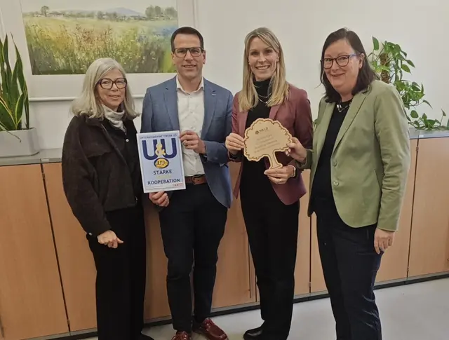 Von links: Helga Grisenti (Waldbildung Projekt GmbH), Klemens Ruttman (Leiter WKO UU), Sabine Lindorfer (Obfrau WKO UU und GUUTE OÖ), Gaby Mayrhofer (Waldbildung Projekt GmbH). | Foto: WKO UU