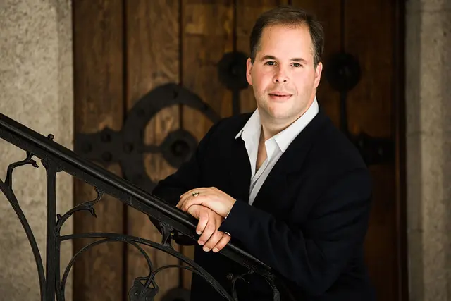 Seit 2015 ist der in Wien und Hohenberg (NÖ) verwurzelte Bassbariton Florian Pejrimovsky als gefragter Gesangslehrer bei SAL tätig.  | Foto: Ekatarina Koghanova